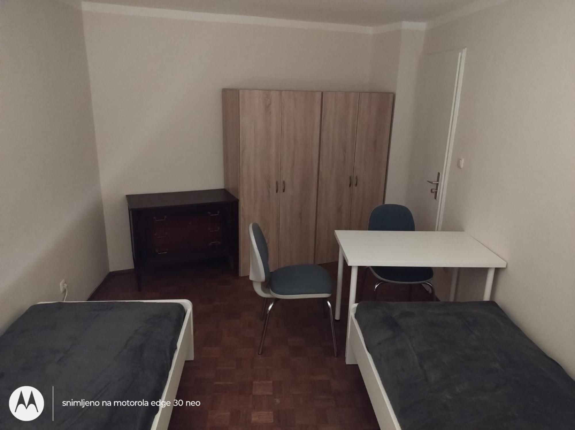 K3 Rg, Zentrale Lage, Schoene 2 Zimmer, Voll Ausgestattet! Apartment